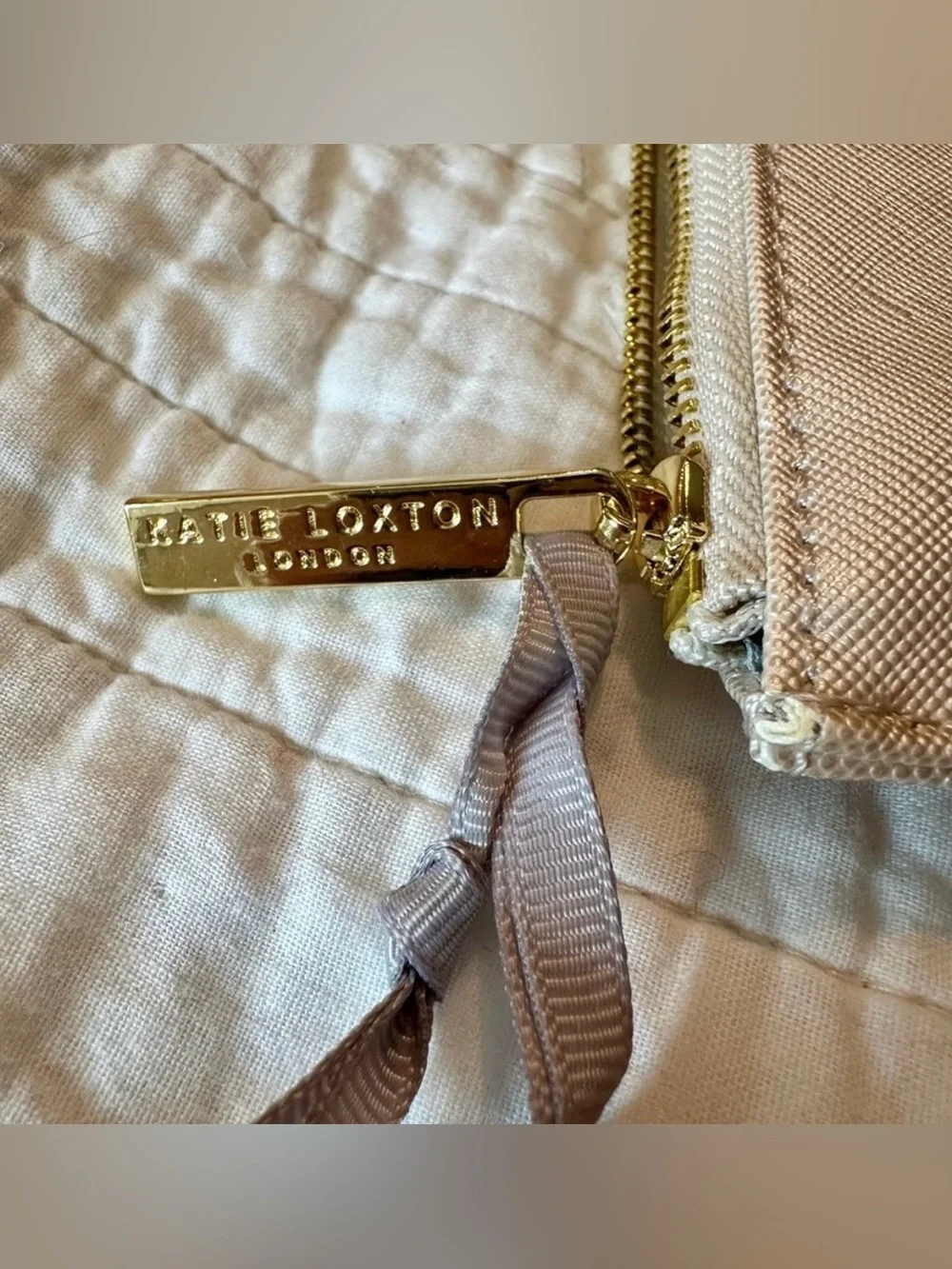 Katie Loxton NWT Perfect Pouch Ivory Gold Saffiano Wristlet Clutch Holiday Bag